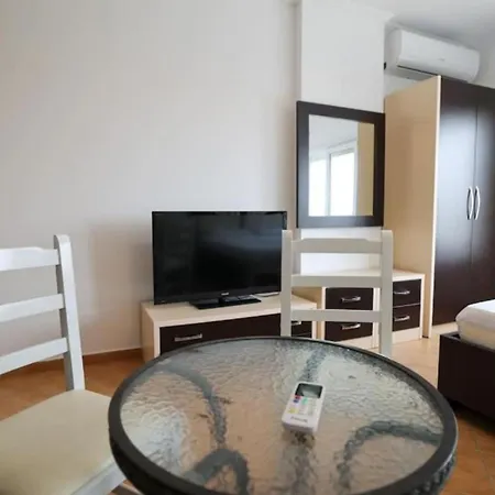 Tirent Apartment-beachfront At Shkembi I Kavajes *