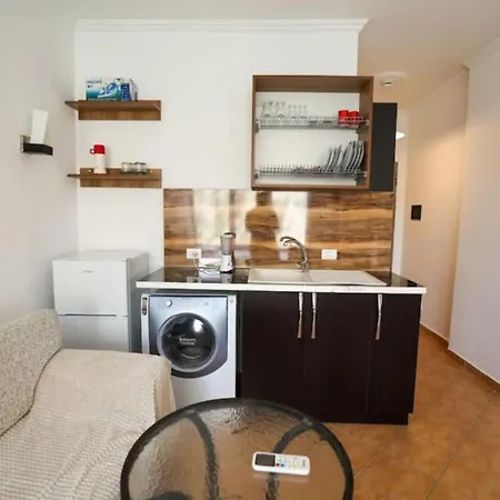 Tirent Apartment-beachfront At Shkembi I Kavajes Apartament *